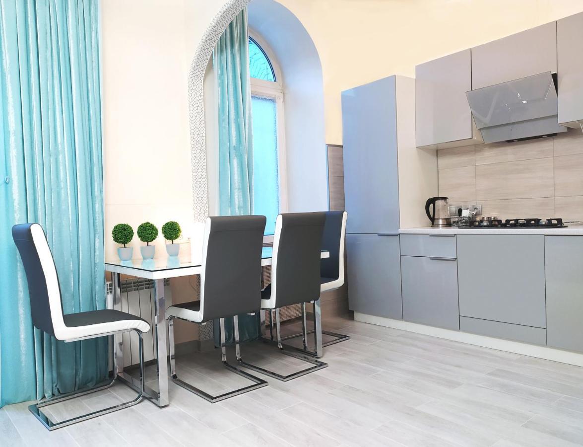 Apartment Luxury Centre Located 키예프 외부 사진