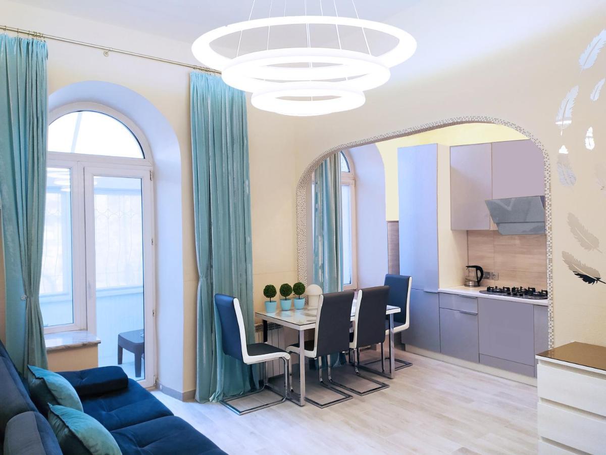 Apartment Luxury Centre Located 키예프 외부 사진